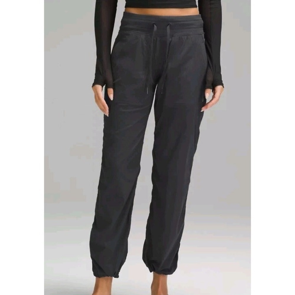 Lululemon Midrise Dance Studio Pant Size 2 Adjustable Leg Hem Sporty Athletic